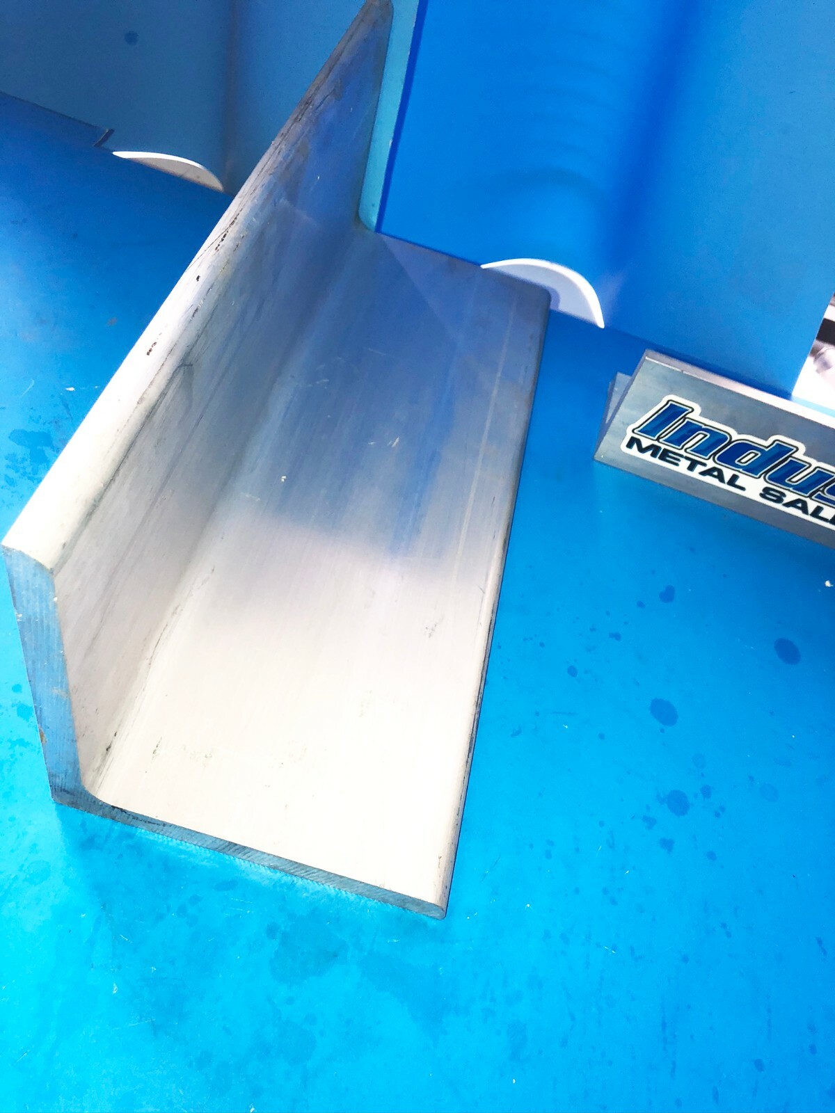 6″ x 6″ x 12″ Long x 1/2″ Thick 6061 T6 Aluminum Angle– 6″ Aluminum Angle