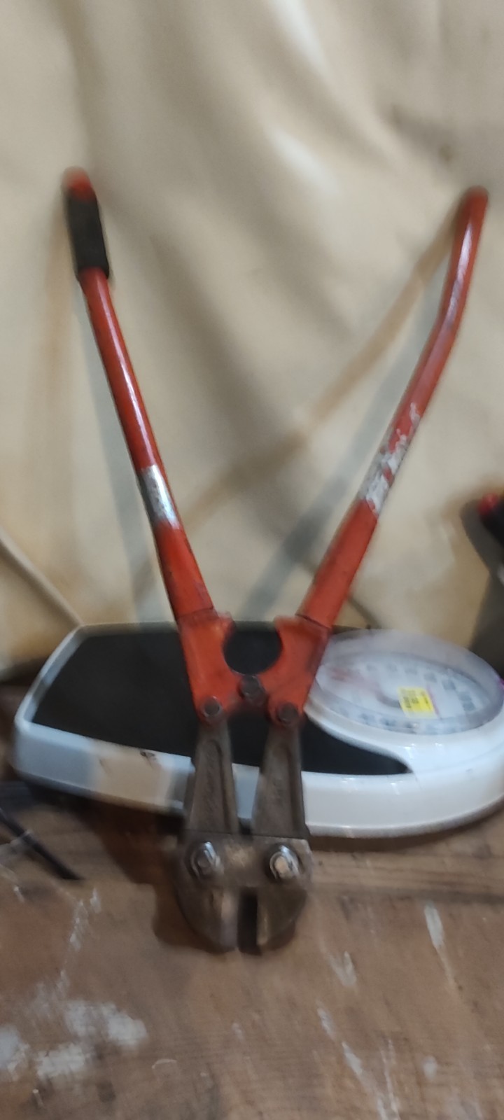 Used 600 Cap 10mm 3/8 24” inch Bolt Cutters / Cable Cutters Hand Tool