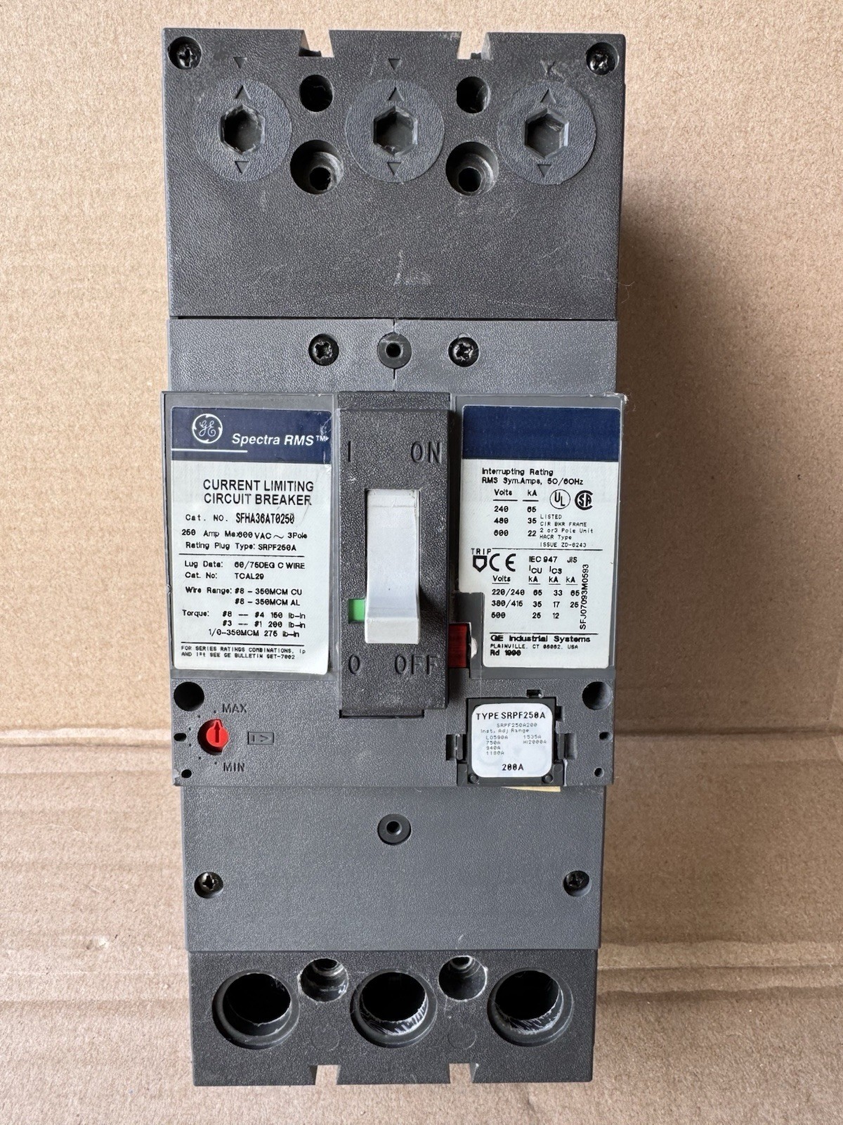 GE Circuit Breaker SFHA36AT0250 250A 600VAC 3-Pole w/ SRPF250A225 200A Plug