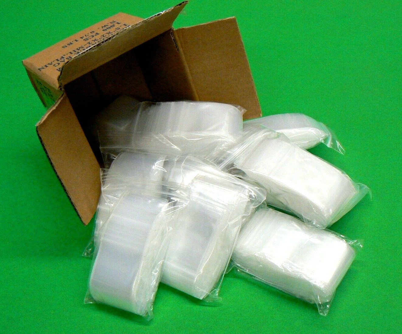 1000 Small Bags 1-1/2″ x 2″ Reclosable 2mil Clear Reloc Zippit 1.5×2 1000 Pcs