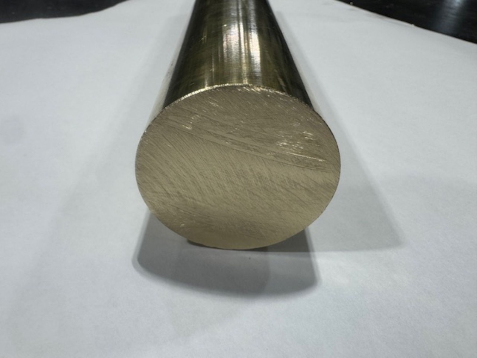2″ Solid Brass Round Rod x 4″ Long, C360 Brass, 2″ Diameter Brass Rod
